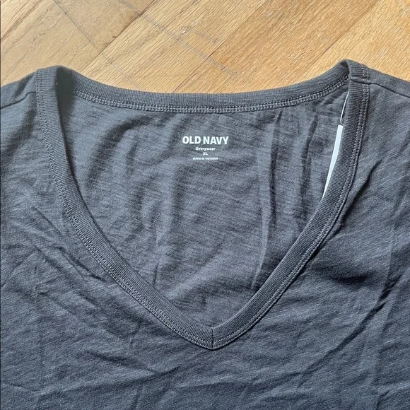 Old Navy V-Neck Tee Set — Black, Charcoal, Brown, Light Lavender - Picture 5 of 9